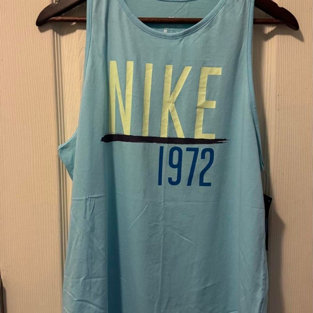 Nike Women's Blue Vest